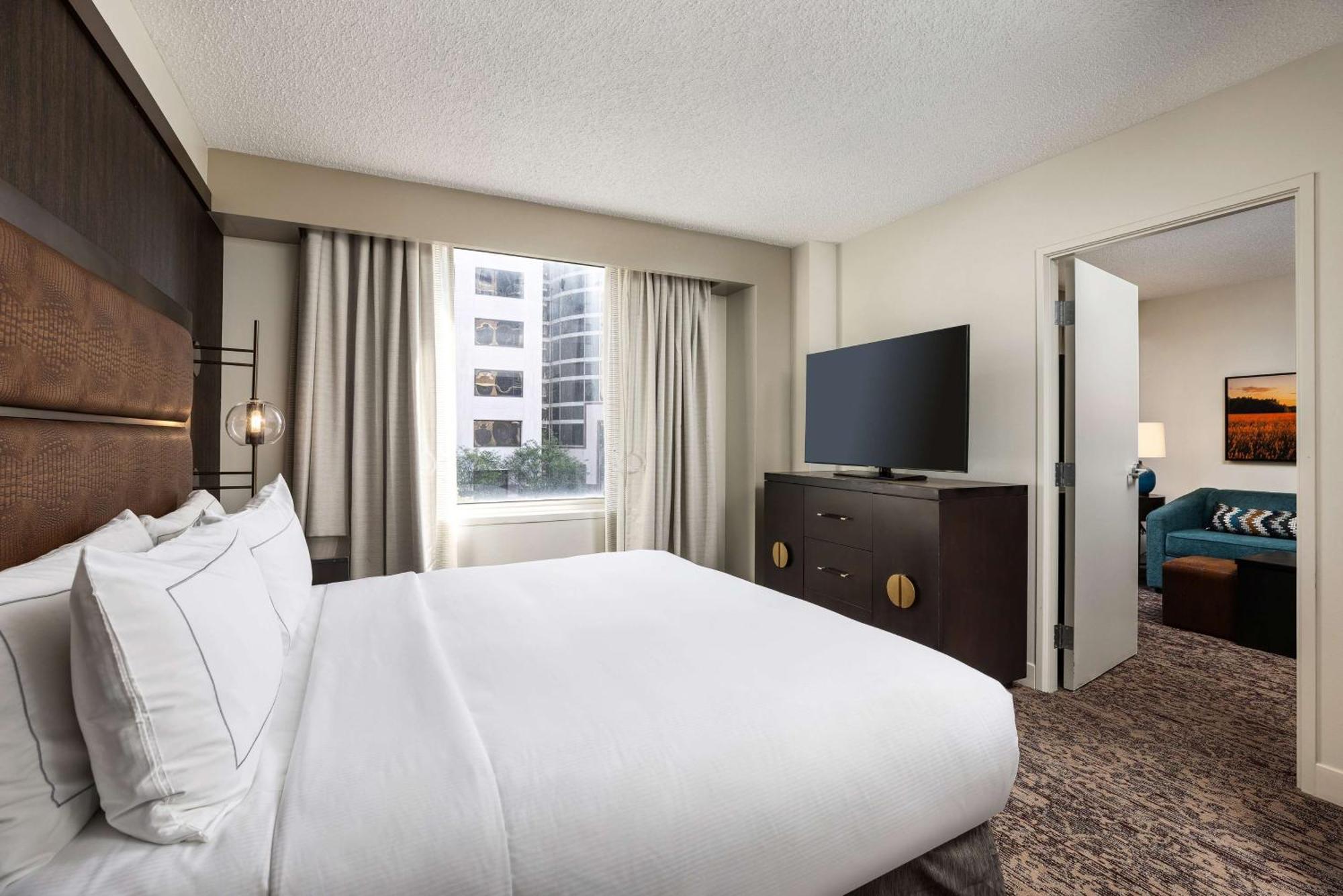 Doubletree Suites By Hilton Austin Downtown Capitol Eksteriør billede