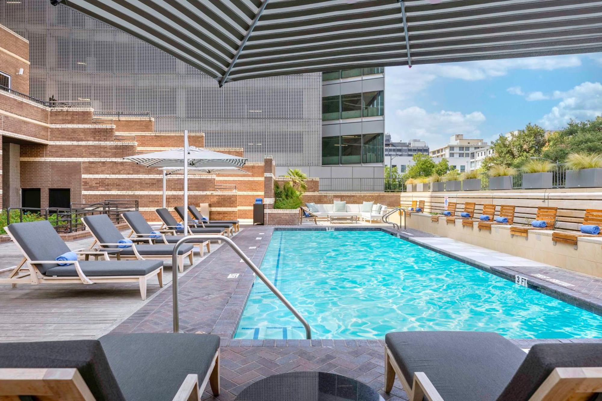 Doubletree Suites By Hilton Austin Downtown Capitol Eksteriør billede