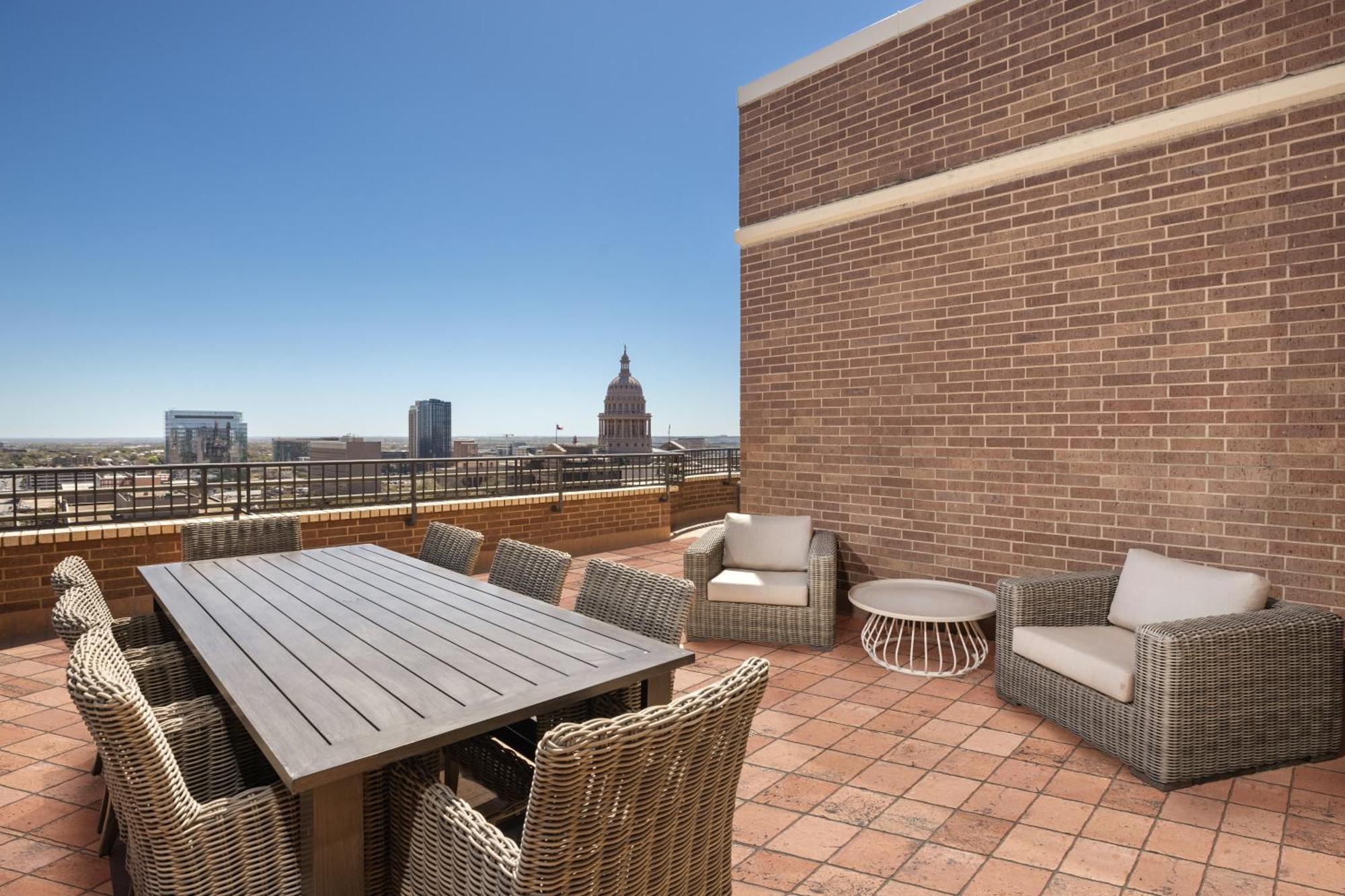 Doubletree Suites By Hilton Austin Downtown Capitol Eksteriør billede